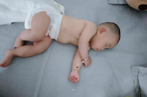 张家界6个月宝宝的辅食